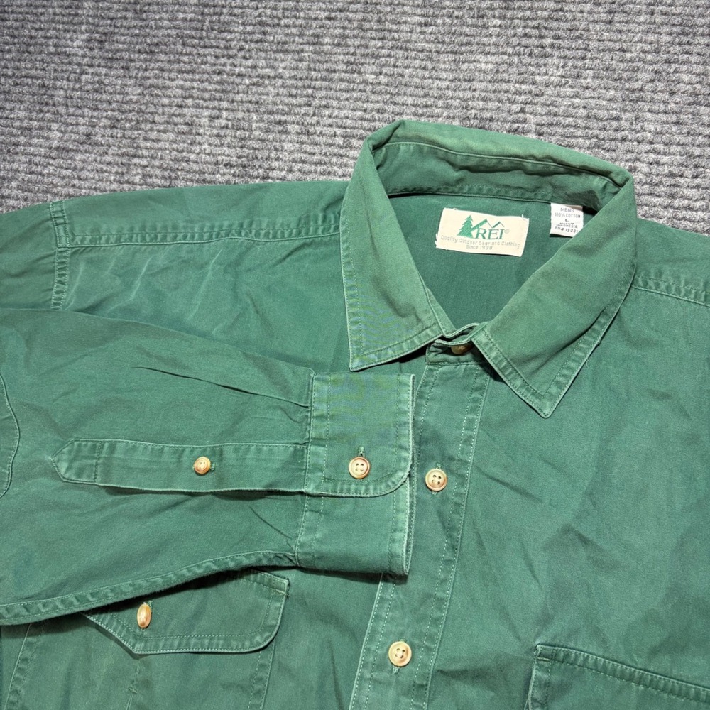 REI Mens Large Green Cotton Twill Button Down Shirt Elbow Patchs Long Sleeve VTG